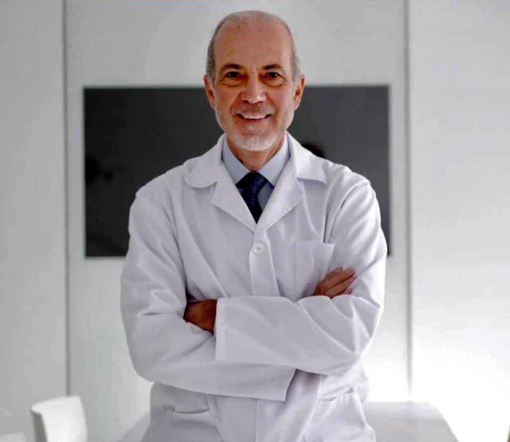 Cirujano Maxilofacial Dr. Fernando García Marín | Especialista en cirugía oral y maxilofacial de Clínica Dental Tous